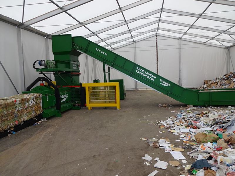 Nabavljen novi stroj za prešanje i baliranje otpada