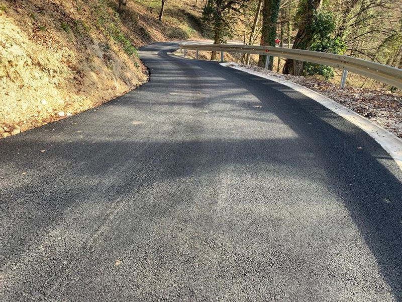 Asfaltiran dio prometnice na dionici Hamor - Palačnik