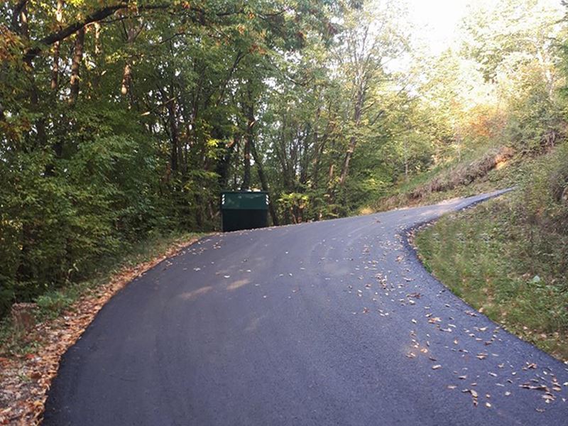 Asfaltirana cesta u Kostanjevcu Podvrškom i nogostup u Gajevoj