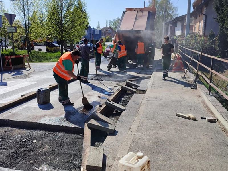 Izrada uspornika prometa u Mirnovečkoj ulici