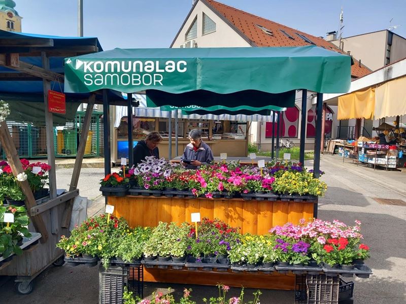 Novi štandovi na samoborskoj tržnici