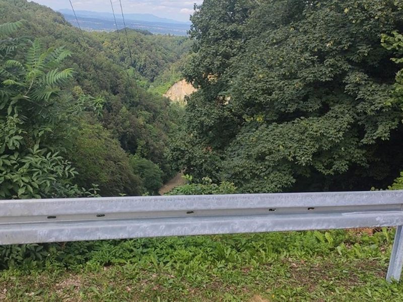 Postavljene odbojne ograde