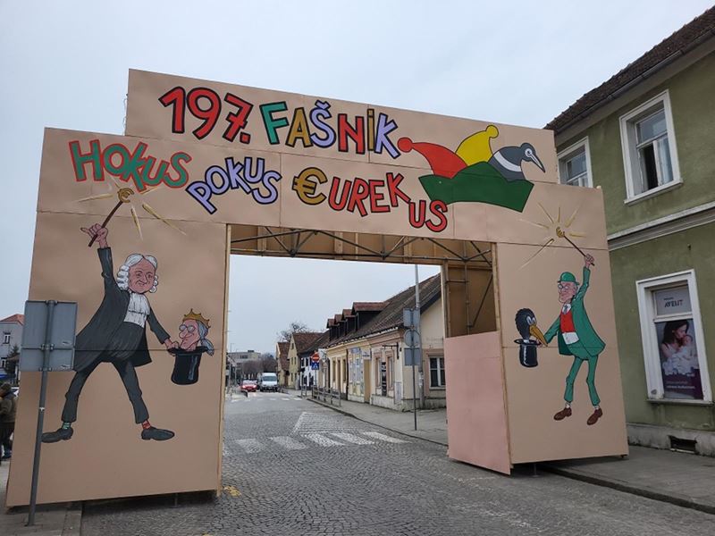 Ukrašavanje grada za 197. Samoborski fašnik