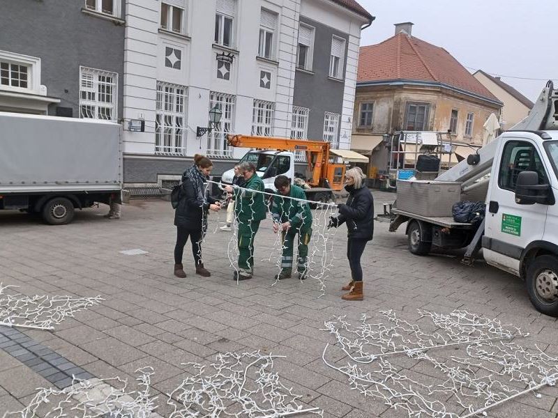 Uređenje grada za Advent u Samoboru