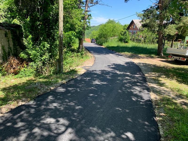Asfaltirana prometnica u Vratniku Samoborskom